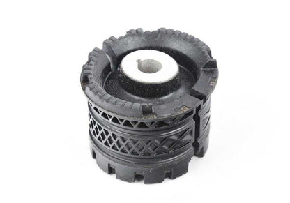 Silentblock de goma OEM 33326850395 para MINI F55, F56, F57 (todos los modelos compatibles). Pieza original MINI. Ideal para mantener la estabilidad y reducir vibraciones del tren trasero.