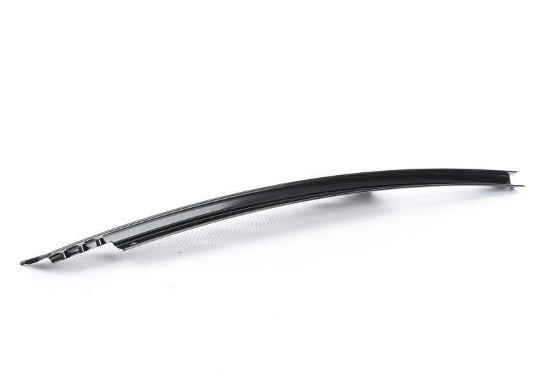 Moldura de marco de ventana pilar B puerta delantera izquierda OEM 51337317789 para BMW F16, F86. Original BMW.