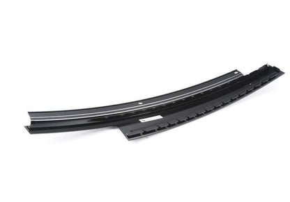 EMBELLECADOR Column B Left Rear Door OEM 51357317799 for BMW F16 and F86. Bright black finish. Original BMW.