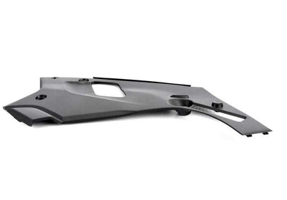 Coperchio compartimento del motore in alto a destra per BMW 5 F90, G30, G31, G38 (OEM 51767349604). BMW originale.