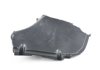 Coperchio posteriore basso OEM 51757186522 per BMW F10 e F11. Compatibile con versioni 518D e 520D. BMW originale BMW.