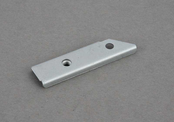 Soporte de tubería de aceite OEM 17211712232 para BMW E34, E32. Original BMW.