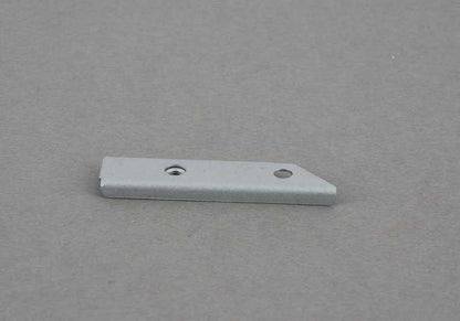 Soporte de tubería de aceite OEM 17211712232 para BMW E34, E32. Original BMW.