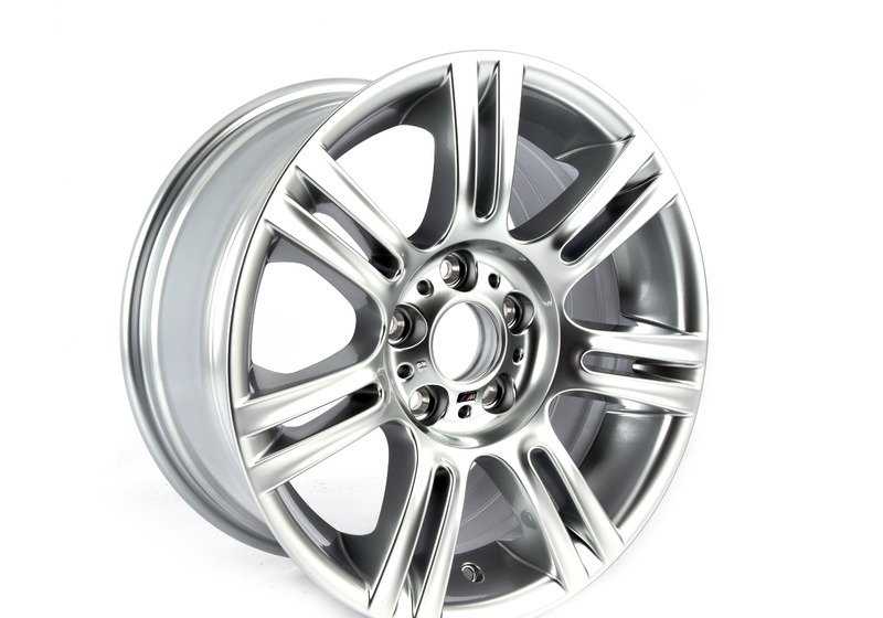 Wheels Wheels Star Design 124 OEM 36116775645 per la serie BMW 5 (E60, E61). BMW originale.