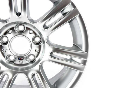 Wheels Wheels Star Design 124 OEM 36116775645 per la serie BMW 5 (E60, E61). BMW originale.
