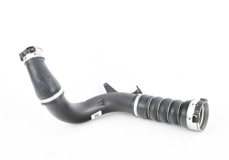 O duto de ar intercoler para BMW 1 F52 Series, Série 2 F45, X1 F48, F48N, F49, X2 F39, MINI F54, F56, F60 (OEM 13718616212). BMW original