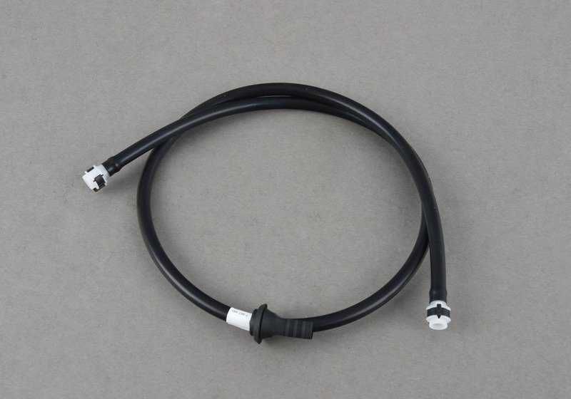 Windshield Washer System Hose for BMW 5 Series F90, G30, G31, G38, 6 Series G32, 7 Series G11, G12, 8 Series F91, G14, G15 (OEM 61667357350). Original BMW