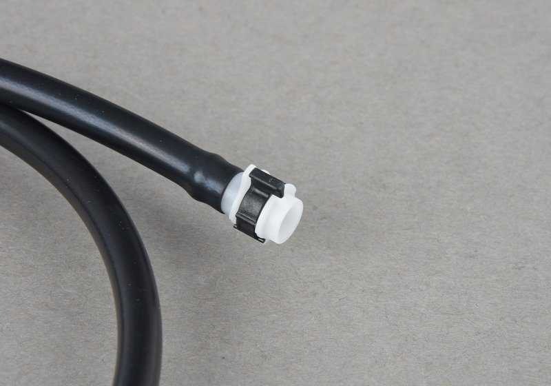 Windshield Washer System Hose for BMW 5 Series F90, G30, G31, G38, 6 Series G32, 7 Series G11, G12, 8 Series F91, G14, G15 (OEM 61667357350). Original BMW