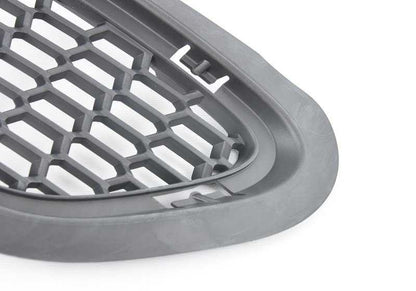 Rejilla lateral derecha OEM 51118038092 para BMW E89. Original BMW.