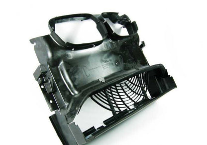 Conducto de aire delantero (OEM 51718268371) para BMW E46. Original BMW.