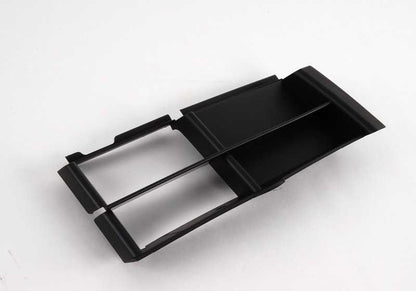 Rejilla derecha (riñón) OEM 51118235640 para BMW Serie 5 E39. Original BMW.