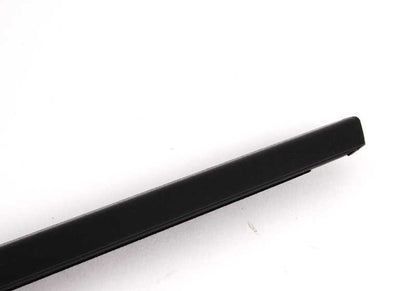 Cubierta pozo exterior izquierda OEM 51348194709 para BMW Serie 3 E46. Original BMW.