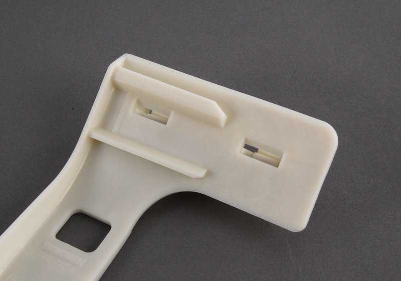 Placa adaptadora para módulo del pedal del acelerador OEM 35426772703 para BMW E46. Original BMW.
