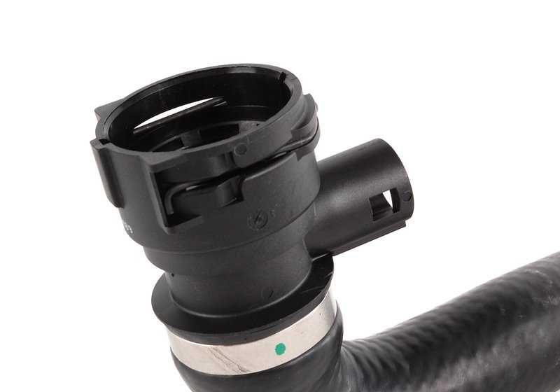 Manguera de refrigeración OEM 11537505229 para BMW E39, E38, E52. Compatible con modelos 535i, 540i con motor M62 y cambio manual o automático. Original BMW.