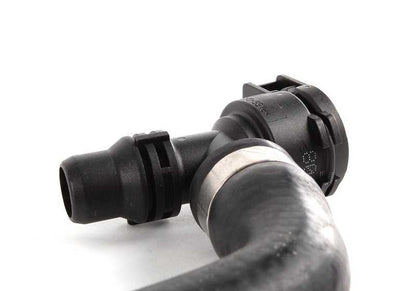 Manguera de refrigeración OEM 11531711381 para BMW E39 y E38 (modelos 535i, 540i con motor M62). Tubo del sistema de refrigeración. Original BMW.