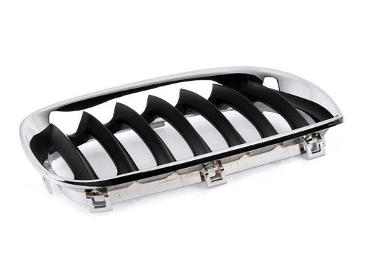 Rejilla embellecedora frontal derecha OEM 51133402910 para BMW E83. Original BMW.