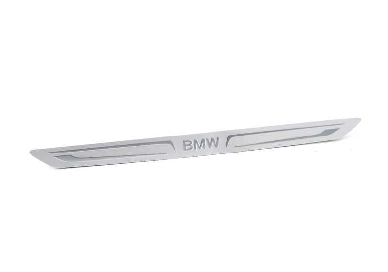 Protector de entrada delantero OEM 51477370423 para BMW F15, F16. Original BMW.