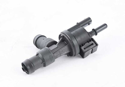 Válvula de ventilación del depósito OEM 13907637270 para BMW i8 (I12, I15). Original BMW