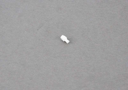 Tapón ciego OEM 61138364614 para BMW G20, G21, G28N, G80, F07, F10, F11, F90, G30, G31, F06, F12, F13, G32, F01, F02, F04, G11, G12, F48, F39, F25, G01, F26, G02, F15, F85, G05, F16, F86, G29. Original BMW.