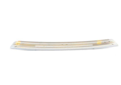 Tapa cubre parachoques delantero OEM 51118108172 para BMW E31. Pieza original BMW.