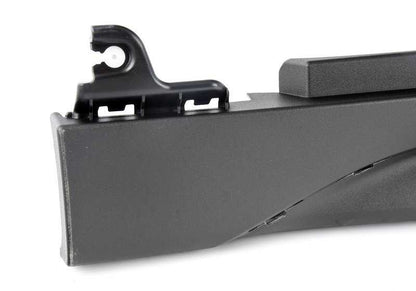 Embellecedor lateral izquierdo OEM 51777403399 para BMW F48. Original BMW.