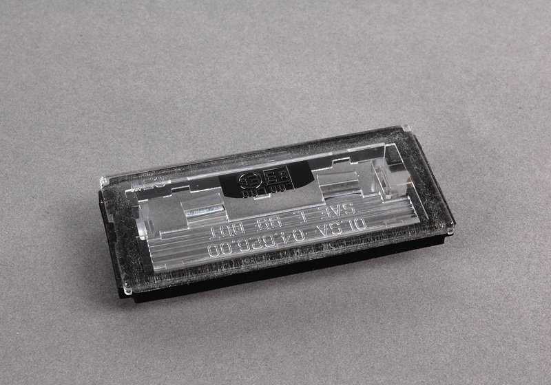Luz de matrícula OEM 51138244336 para BMW E46. Original BMW.