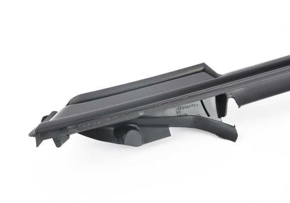 Moldura exterior ventanilla trasera derecha OEM 51377295572 para BMW F33, F83. Original BMW.