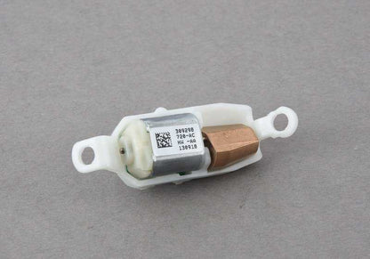 Generador de vibración OEM 61317856691 para BMW F90, G30, G31, G38, G32, G11, G12, F91, F92, F93, G14, G15, G16, G01, G08, F97, G02, F98, G05, G18, F95, G06, F96, G07, G09. Original BMW.