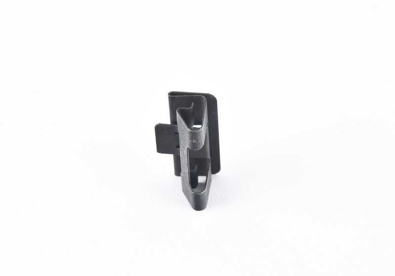 Clip sujeción panel puerta OEM 51417015015 para BMW E39. Pieza original BMW.