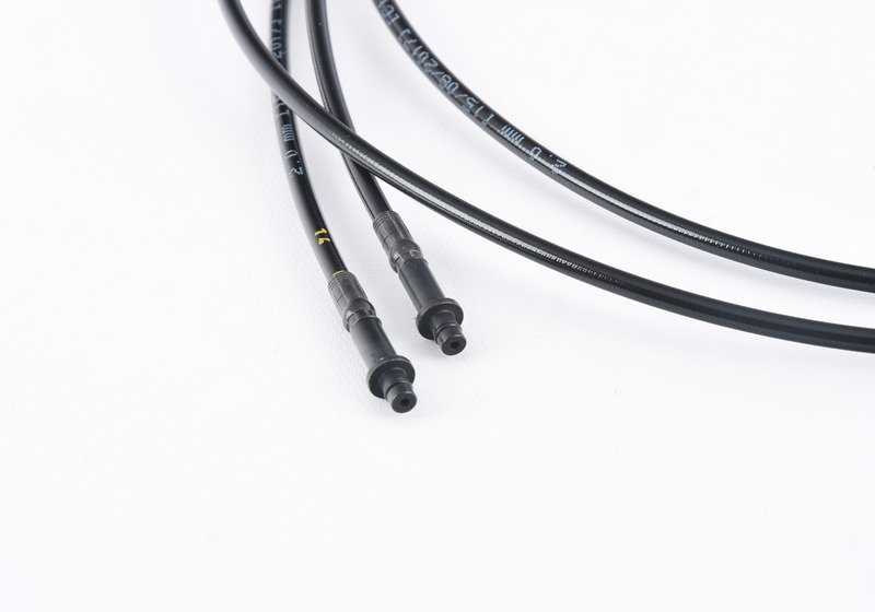 Tubo hidráulico cinemática principal derecha OEM 54377223328 para BMW E89. Original BMW.