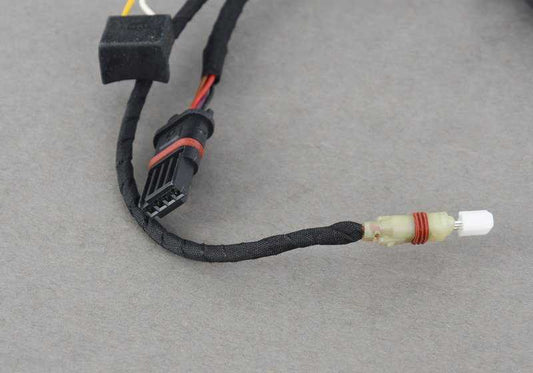 Espelho elétrico direito de Kabelado para BMW Series 1 E81, E82, E87N, E88, Série 3 E90N, E91N, E92, E93 (OEM 67137194060). BMW original