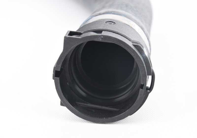 Manguera refrigerante OEM 17127794153 para BMW X5 E70 y BMW X6 E71. Pieza original BMW.