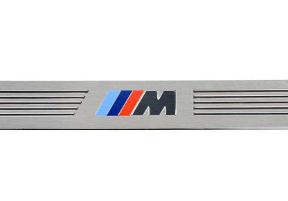 Moldura embellecedor -M- de entrada puerta delantera para BMW F15, F16. Original BMW.