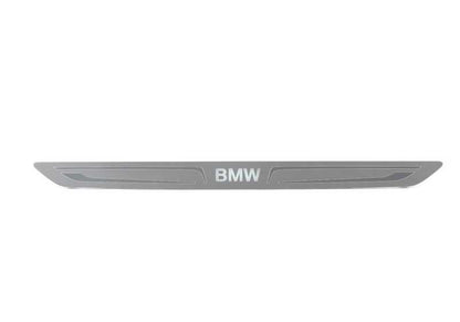 Embellecedor entrada delantera OEM 51477313144 para BMW F15 y F16. Compatible con modelos X5 y X6. Pieza original BMW.