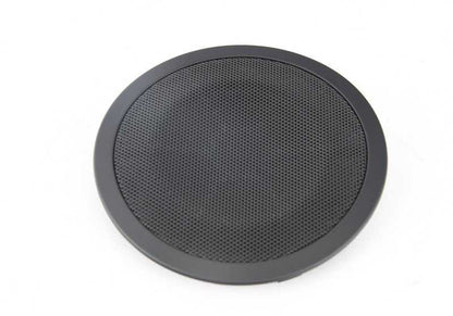 Rejilla altavoz medio izquierda OEM 51416975349 para BMW E81, E82, E87, E88. Pieza original BMW, color negro, encaja en puerta delantera. Ideal para reemplazo o restauración.