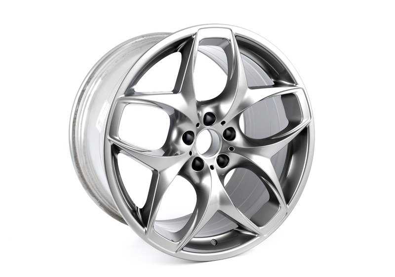 Llantas de aleación diseño Doble Radio 215 OEM 36116782835 para BMW E70, E71, E72. Original BMW. Compatibles con modelos X5 y X6 con tracción total y motores S63, M57S y N57. Tamaño 21”, color ferricgrey.