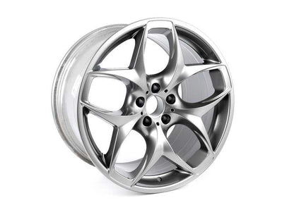 Llantas de aleación diseño Doble Radio 215 OEM 36116782835 para BMW E70, E71, E72. Original BMW. Compatibles con modelos X5 y X6 con tracción total y motores S63, M57S y N57. Tamaño 21”, color ferricgrey.