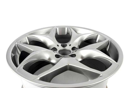 Llantas de aleación diseño Doble Radio 215 OEM 36116782835 para BMW E70, E71, E72. Original BMW. Compatibles con modelos X5 y X6 con tracción total y motores S63, M57S y N57. Tamaño 21”, color ferricgrey.