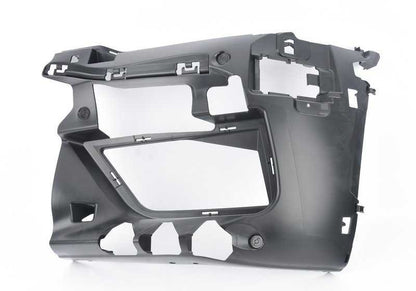Supporto a sinistra delle barra OEM 51118065319 per BMW F90 (M5). BMW originale.