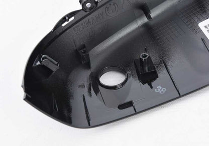 Cubierta embellecedora izquierda OEM 51168050477 para BMW F10, F06, F12, F13. Original BMW.