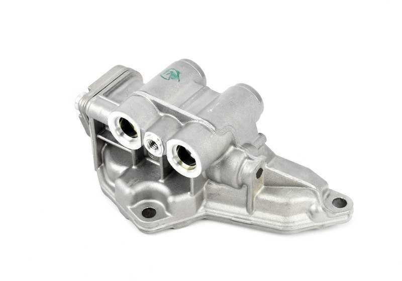 Thermostat housing with Oem thermostat 11427577284 for BMW E83. Original BMW.