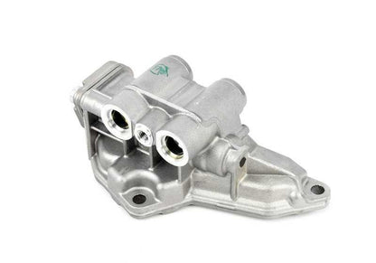 Thermostat housing with Oem thermostat 11427577284 for BMW E83. Original BMW.