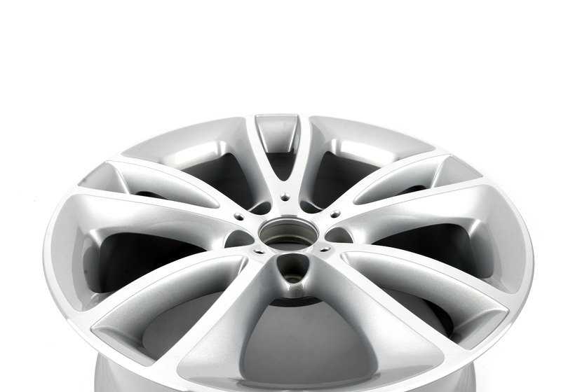 Llantas de aleación BMW diseño V-radio 366 19" OEM 36116794690 para BMW F10, F10N, F11, F11N, F18, F18N, F06, F06N, F12, F12N, F13, F13N. Original BMW.