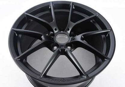 Llanta de aleación M Performance Y-Spoke 763M OEM 36118053422 para BMW F87. Original BMW.