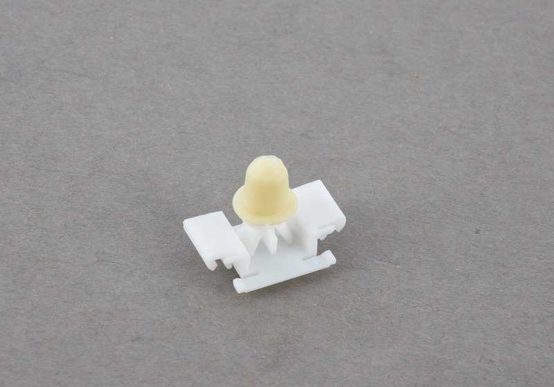 Clip / Staple exterior trim moldings BMW E36. Original BMW