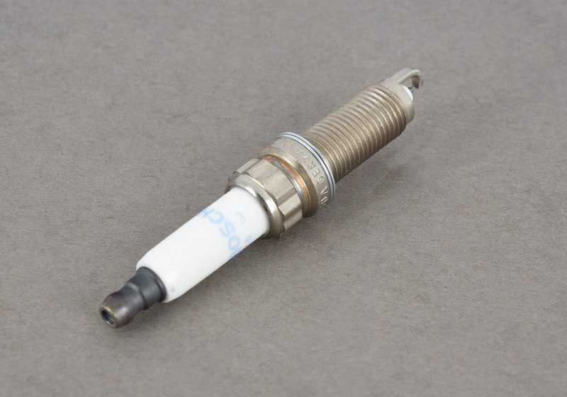 Bouche d'allumage d'allumage à haute puissance 12120040581 pour BMW F07, F10, F11, F06, F12, F13, F01, F02, F15, F16. BMW d'origine.