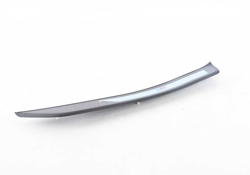 Embellecedor de entrada trasera derecha OEM 51478050048 para BMW F10. Original BMW.