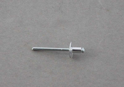 Remache ciego OEM 07146984985 para BMW F40,F52,F22,F44,F45,F46,F30,F31,F34,F32,F82,E60,F07,F10,F11,F18,G60,G61,G68,G90,F06,F13,G11,G12,G70,I15,F48,F49,U11,U12,F39,U10,G45 y MINI F54,F55,F56,F57,F60,R61. Original BMW y MINI.