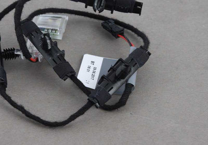 LED light for right door handle OEM 63317184362 for BMW E82, E88. Original BMW.