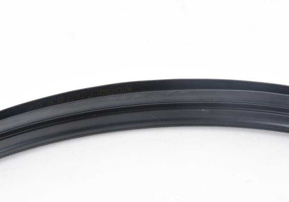 Guía embellecedora izquierda del marco del techo OEM 51337288981 para BMW i3 {I01, I01N}. Original BMW.